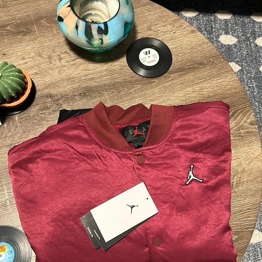 Retro Color-blocked Jordan Flight Jacket - Picture 11 of 11